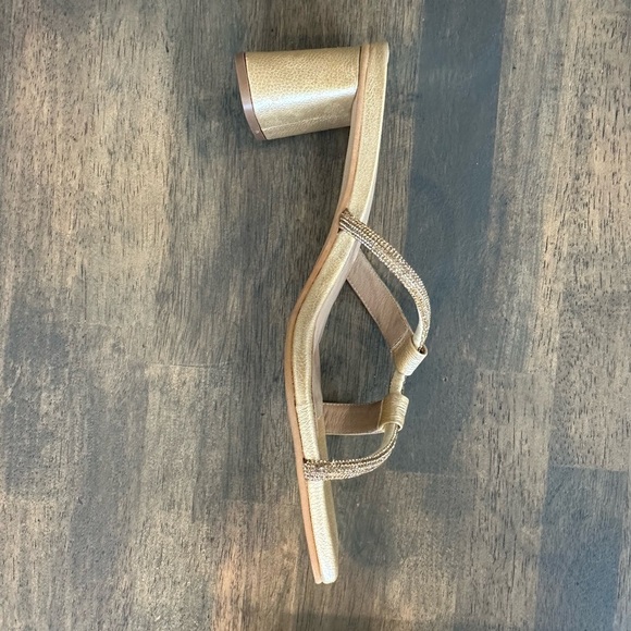 Kaanas Metallic Gold Heels - Picture 3 of 5